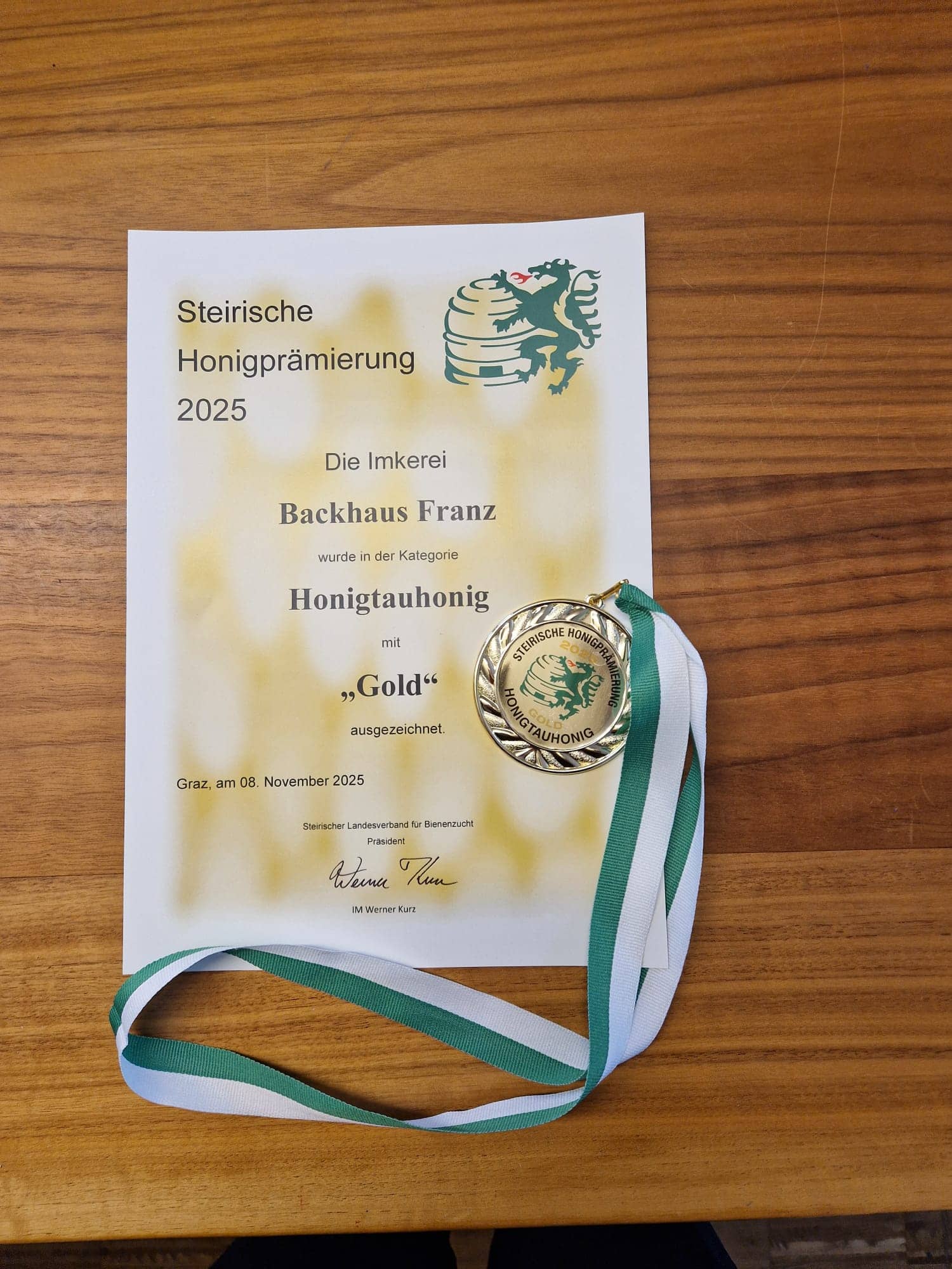 Honigtauhonig mit Gold ausgezeichnet